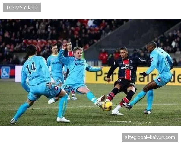 巴黎FC主帅吉利务实布防 客场虽败仍展升班马战术纪律